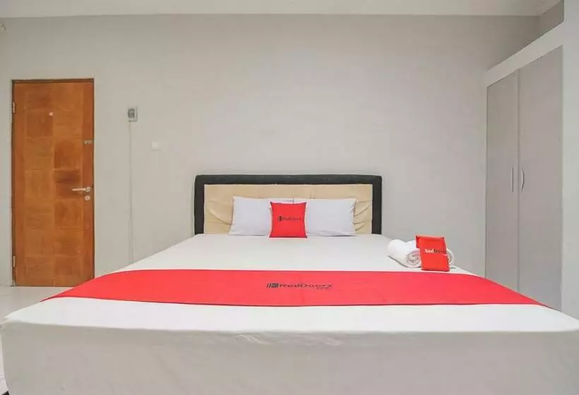 ペンション Reddoorz Plus At Bukit Cinta Street Balikpapan