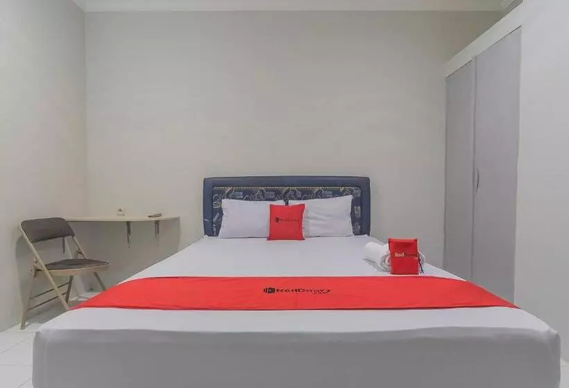 ペンション Reddoorz Plus At Bukit Cinta Street Balikpapan