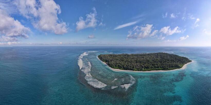 אתר נופש Ira Bungalows Pulau Banyak