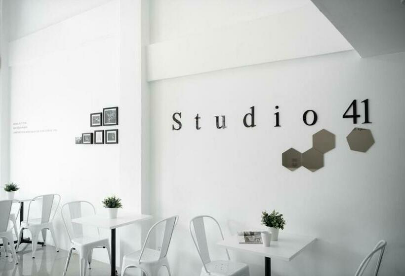 هاستل Studio 41 Salayasai4