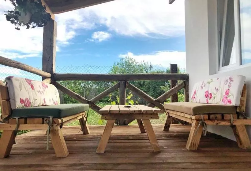 Retkeilymaja Villa Lukash