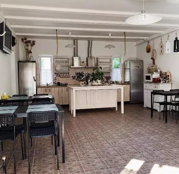 Retkeilymaja Villa Lukash