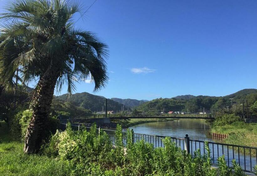 مبيت وإفطار Oli Oli Guesthouse