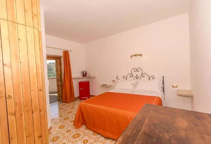 Aamiaismajoitus (B&B) Villa Valdroni