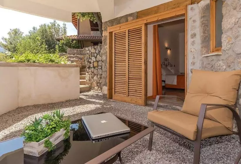 Aamiaismajoitus (B&B) Villa Valdroni