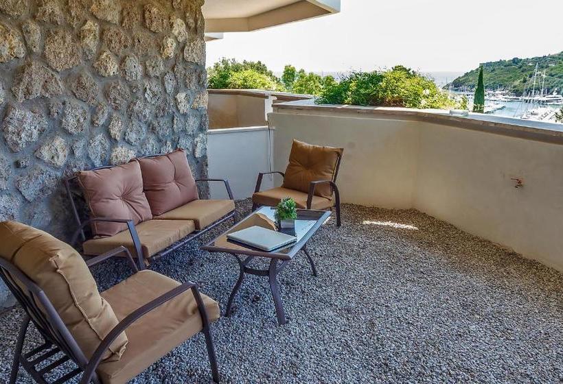 צימר Villa Valdroni