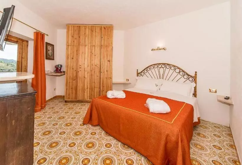 Aamiaismajoitus (B&B) Villa Valdroni