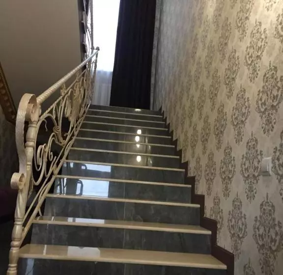 ホテル Dvir Litynskyi