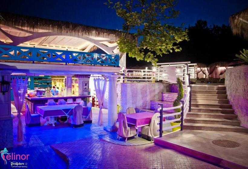 ホテル Elinor Complex