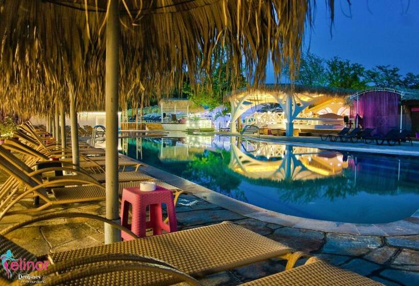 ホテル Elinor Complex