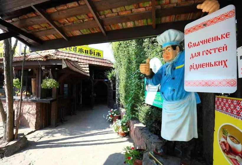 Hotelli Medzhybozhskiy Zamok