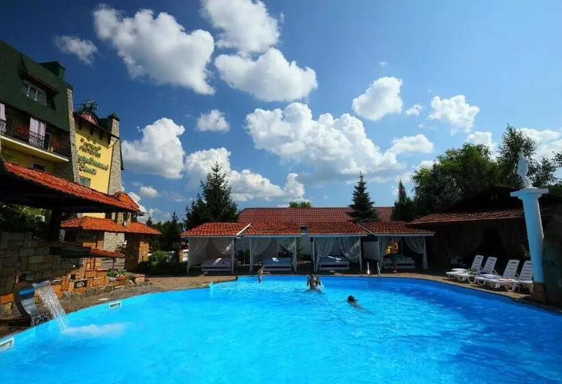 Hotelli Medzhybozhskiy Zamok