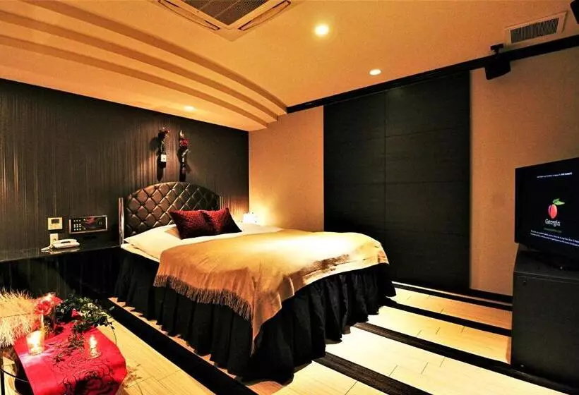 ホテル O2  Adult Only