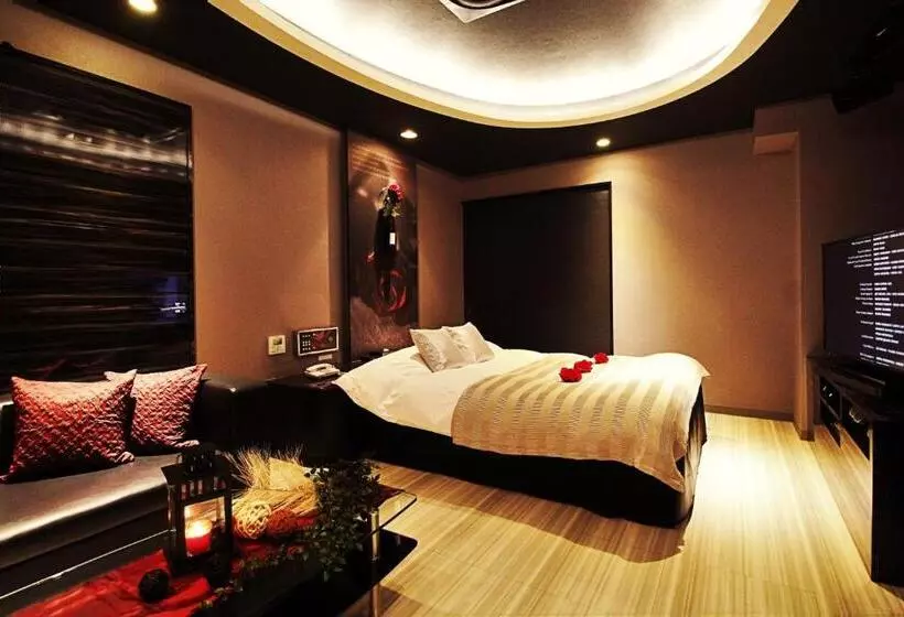 ホテル O2  Adult Only