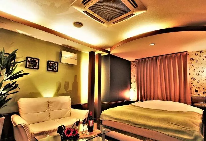 ホテル O2  Adult Only