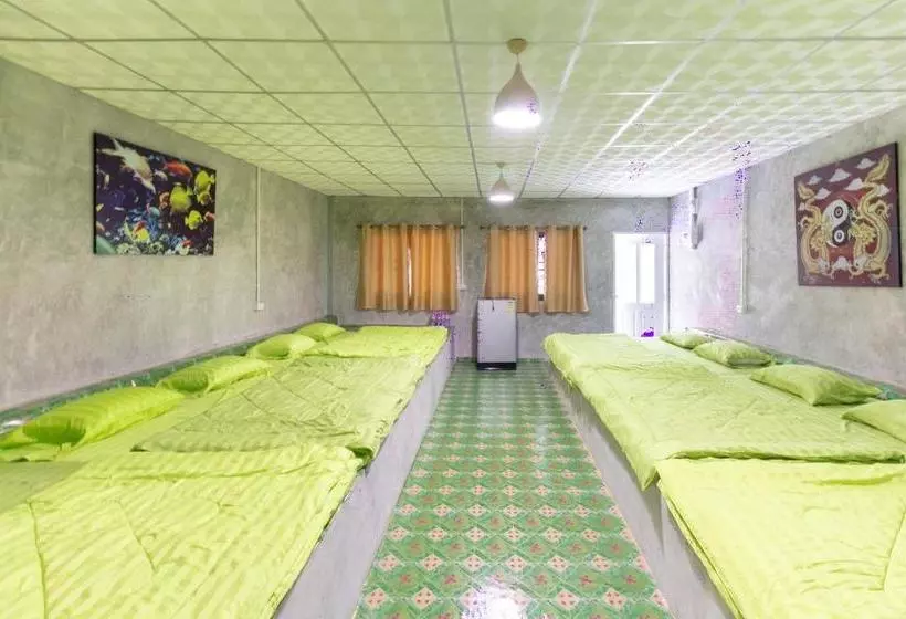 Hotelli Oyo 75359 Thaiburi Thara Resort