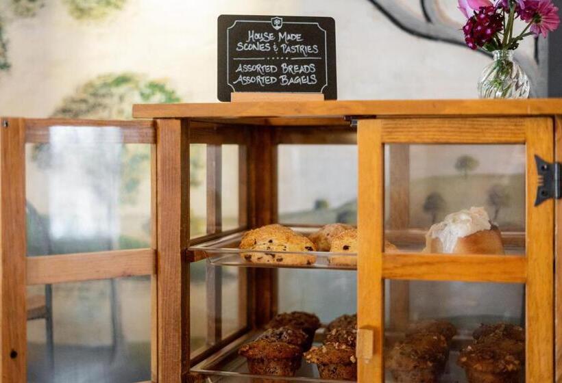 בית מלון כפרי The Groton Inn