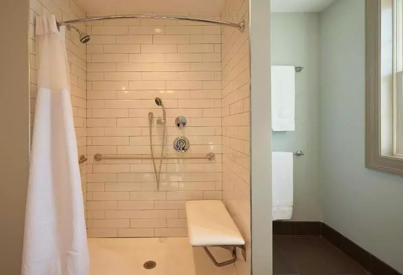 Hotelli The Groton Inn