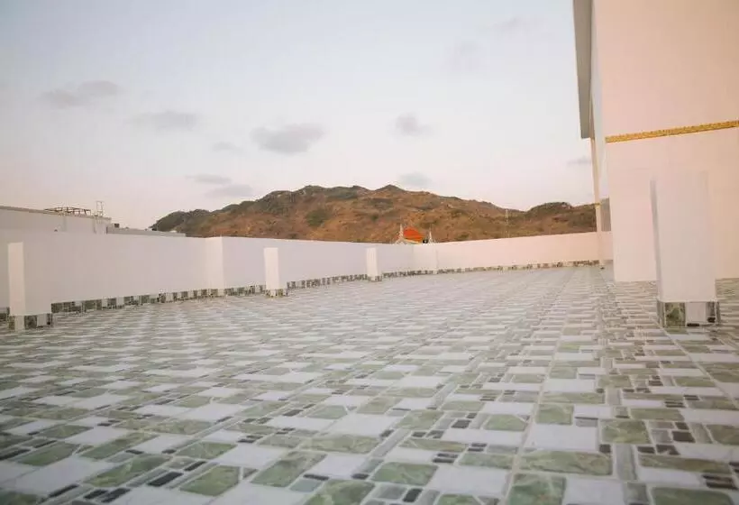 Nhà Nghỉ Quê Ló