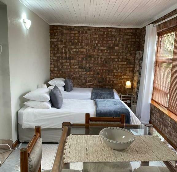 Pension Glenelg Road Guesthouse