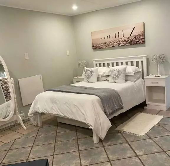 Majatalo Glenelg Road Guesthouse