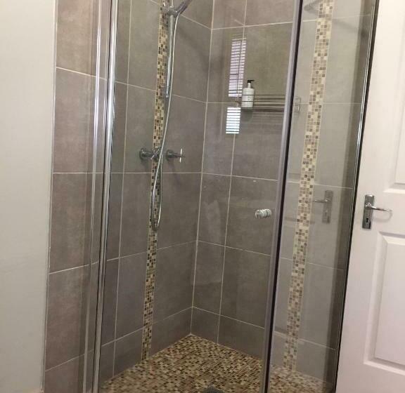 Pension Glenelg Road Guesthouse