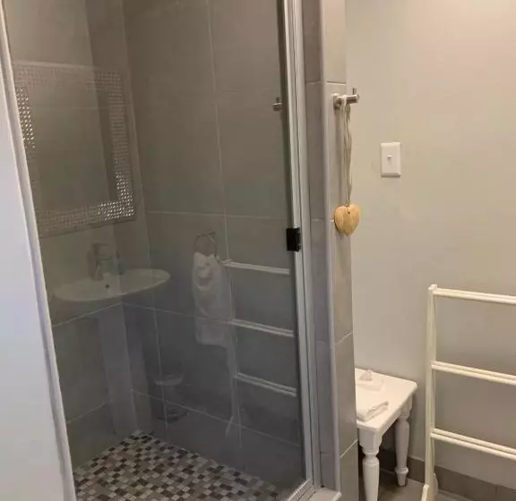 Majatalo Glenelg Road Guesthouse