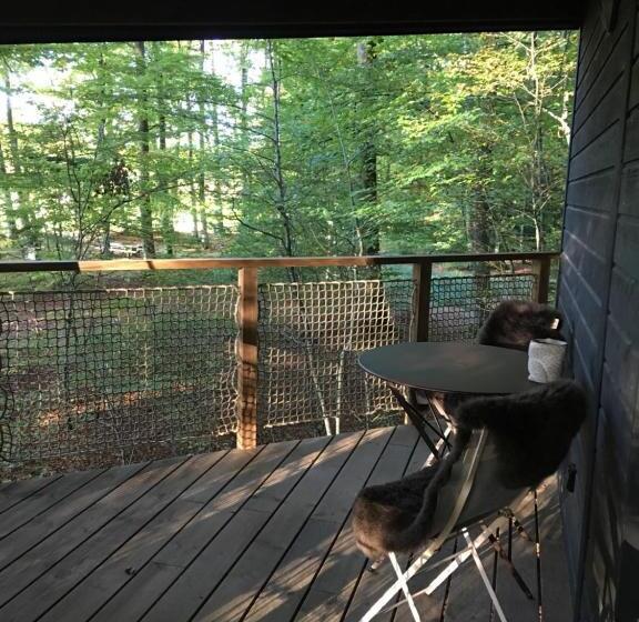 פנסיון Les Cabanes Du Mont