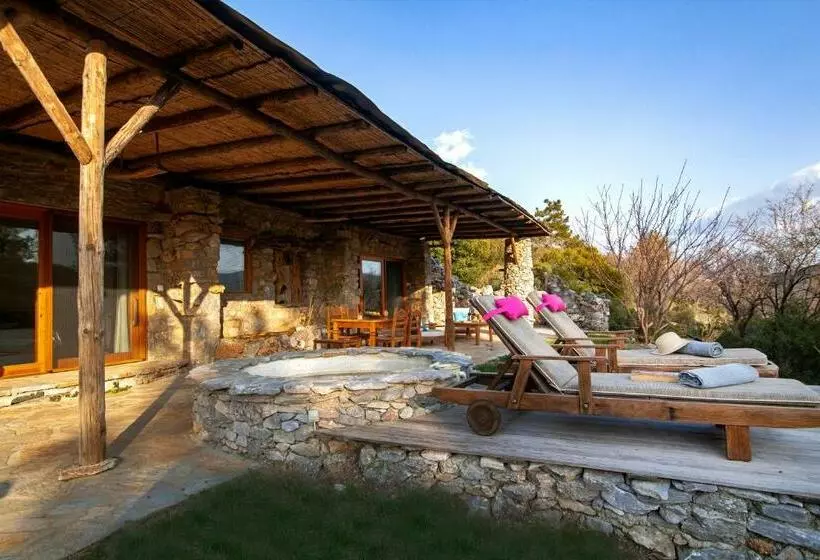 リゾートホテル Yenice Vadi   Natural Life Village