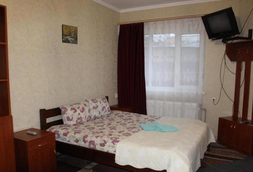 فندق صغير Kak V Gostinice