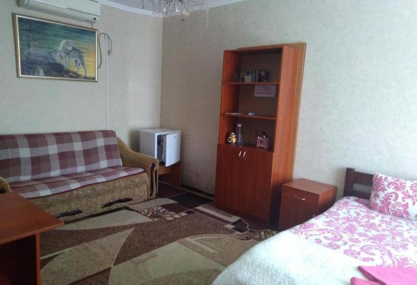 فندق صغير Kak V Gostinice