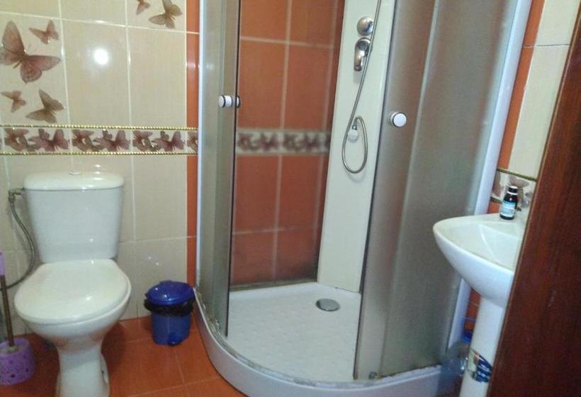 فندق صغير Kak V Gostinice