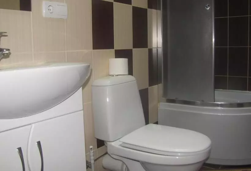 Retkeilymaja Mini Hotel Leon