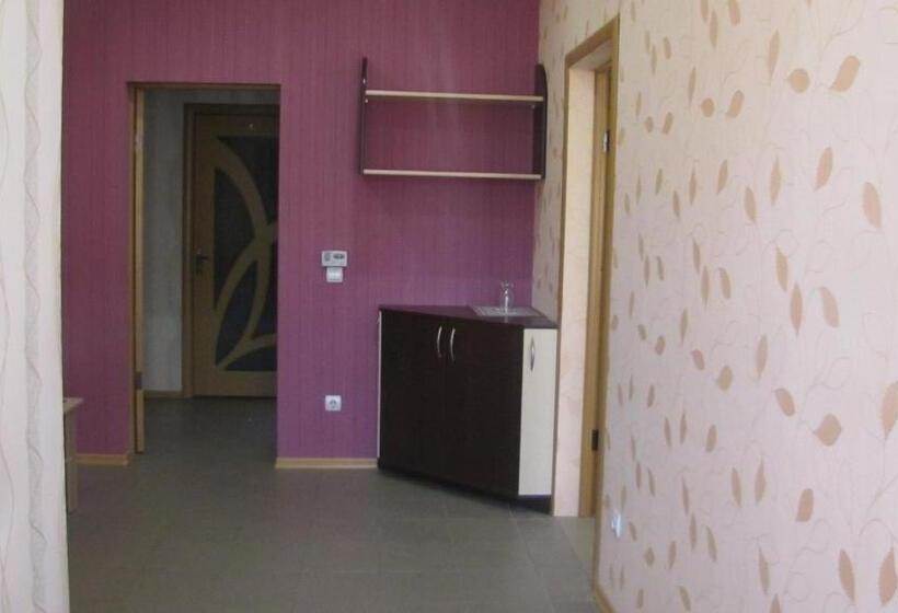 فندق صغير Mini Hotel Leon