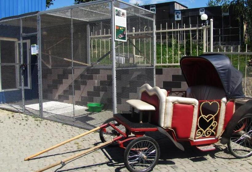 فندق صغير Mini Hotel Leon