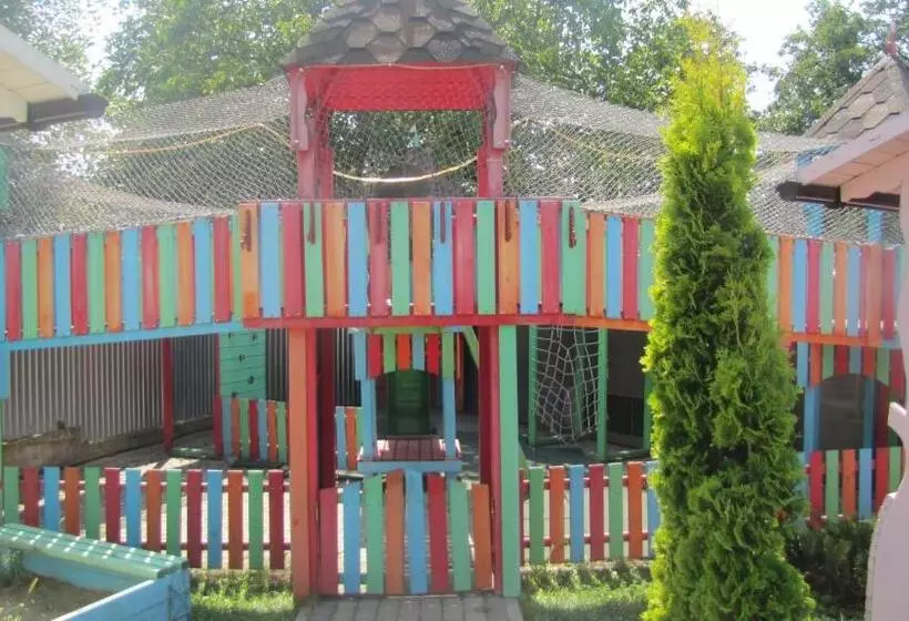 Retkeilymaja Mini Hotel Leon