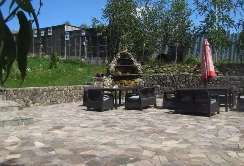 Retkeilymaja Mini Hotel Leon