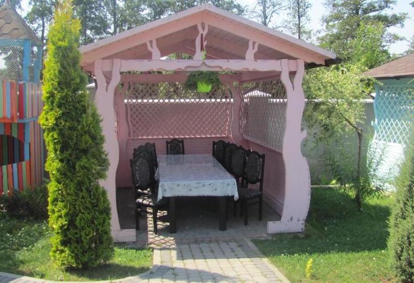 فندق صغير Mini Hotel Leon