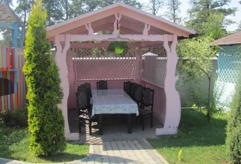 Retkeilymaja Mini Hotel Leon