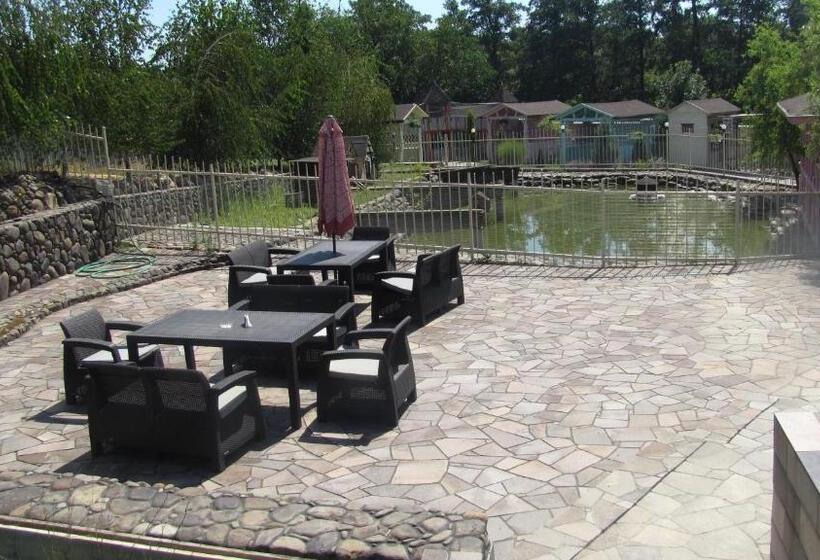 فندق صغير Mini Hotel Leon