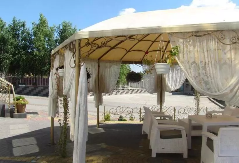 Retkeilymaja Mini Hotel Leon