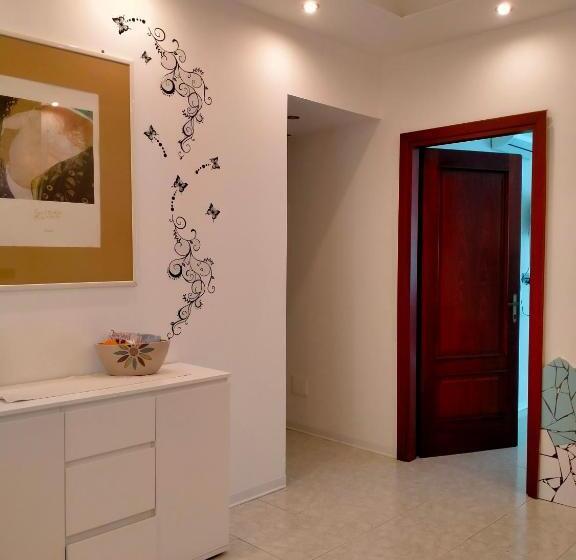 تختخواب و صبحانه Mare E Sabbia