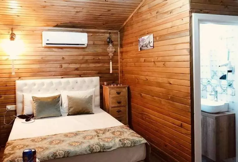 Aamiaismajoitus (B&B) Alacati Sardunya