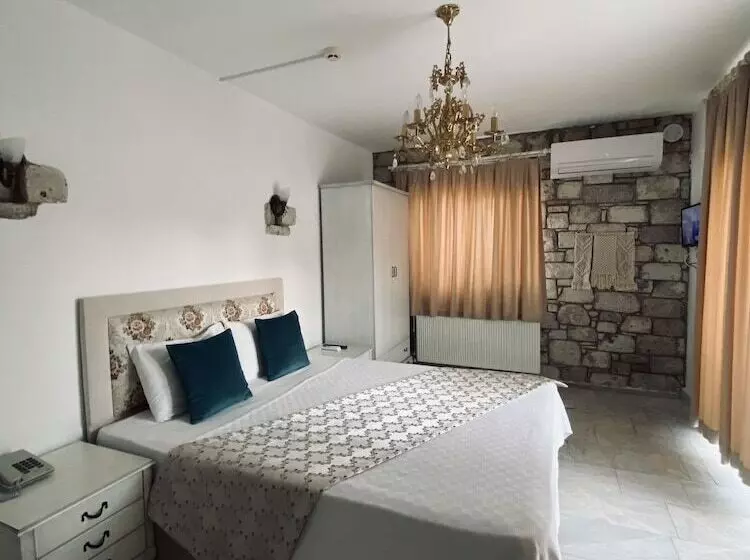 Aamiaismajoitus (B&B) Alacati Sardunya