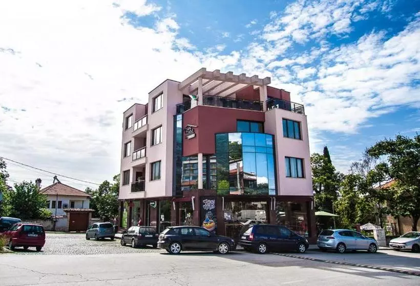 Family Hotel Pak Tam