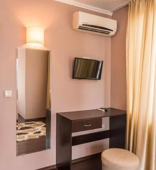 Family Hotel Pak Tam