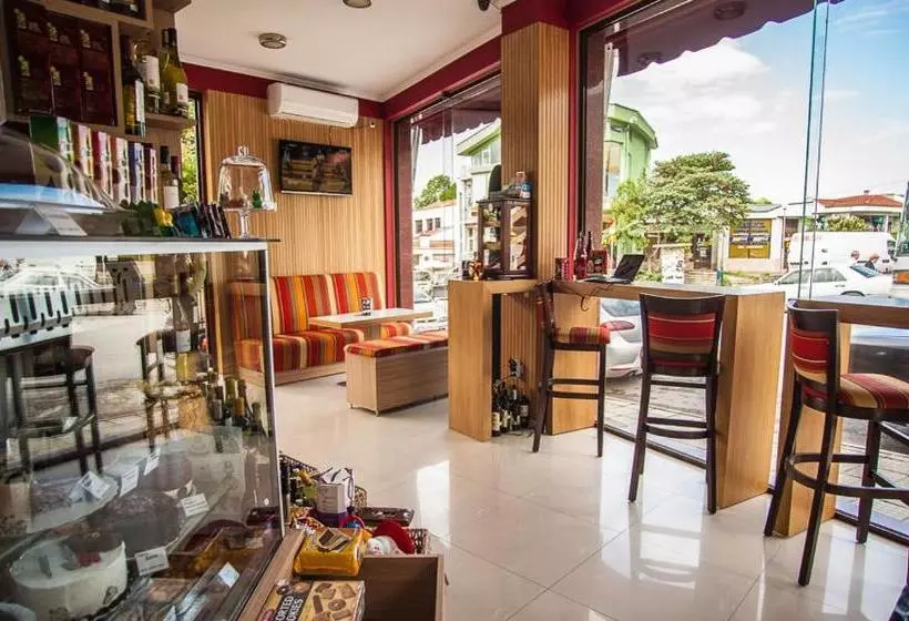 Family Hotel Pak Tam