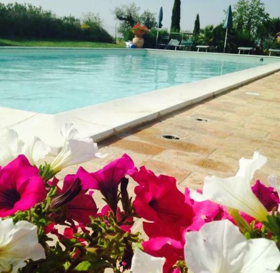 בית מלון כפרי Agriturismo I Romiti