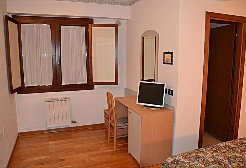 فندق Albergo Due Monti