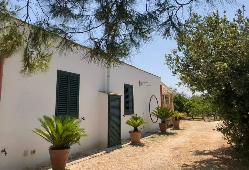 ホテル Casale Calavita